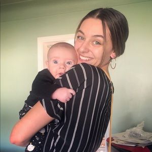 Meet your Posher, Adrianne